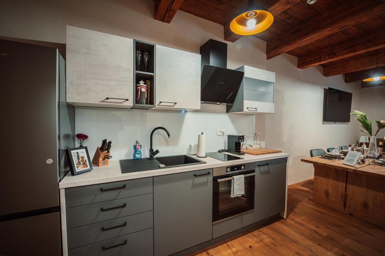 Apartamento Kocbek Since 1929 Sveti Jurij ob Scavnici Exterior foto