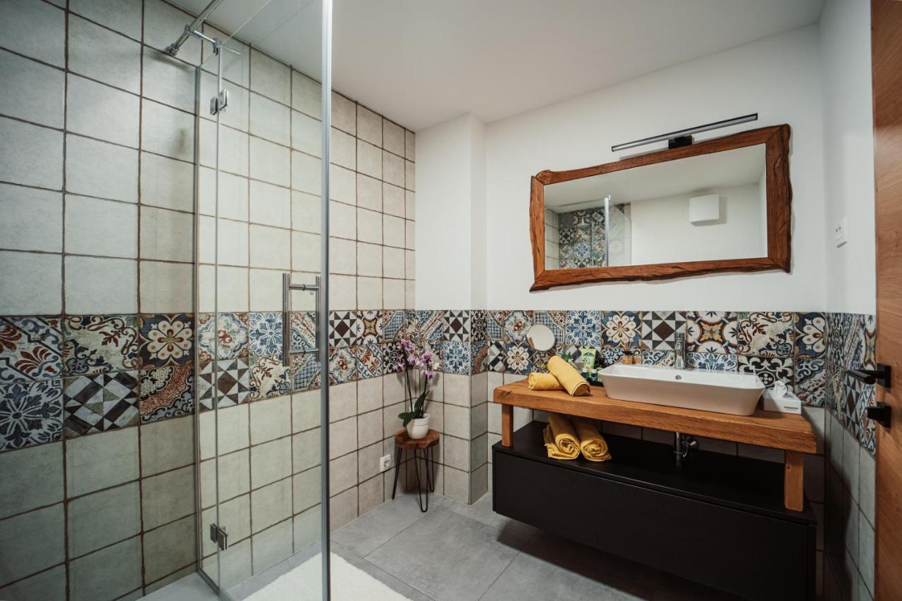 Apartamento Kocbek Since 1929 Sveti Jurij ob Scavnici Exterior foto
