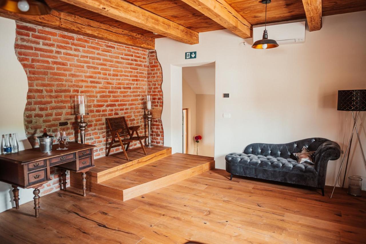 Apartamento Kocbek Since 1929 Sveti Jurij ob Scavnici Exterior foto
