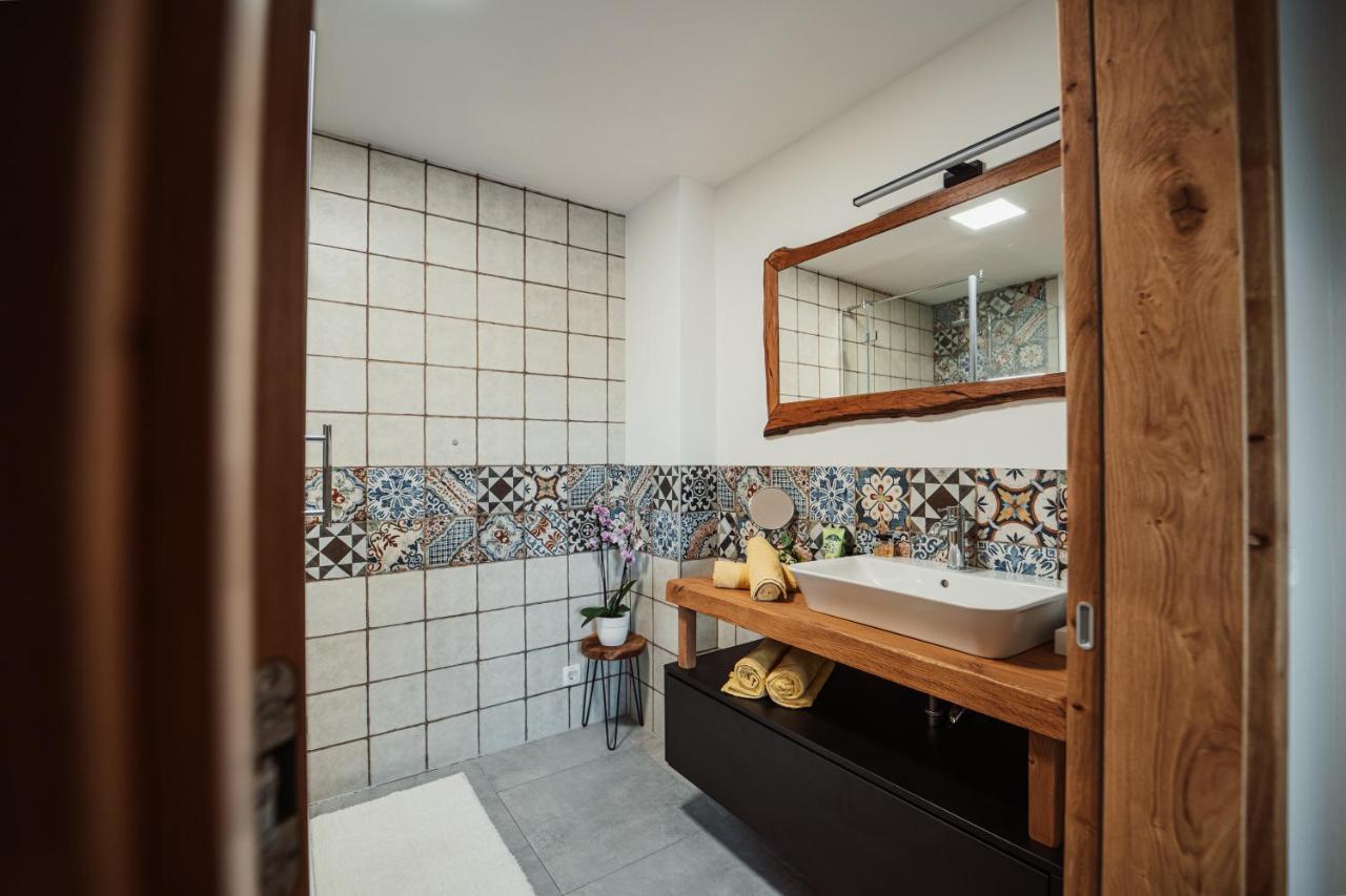 Apartamento Kocbek Since 1929 Sveti Jurij ob Scavnici Exterior foto
